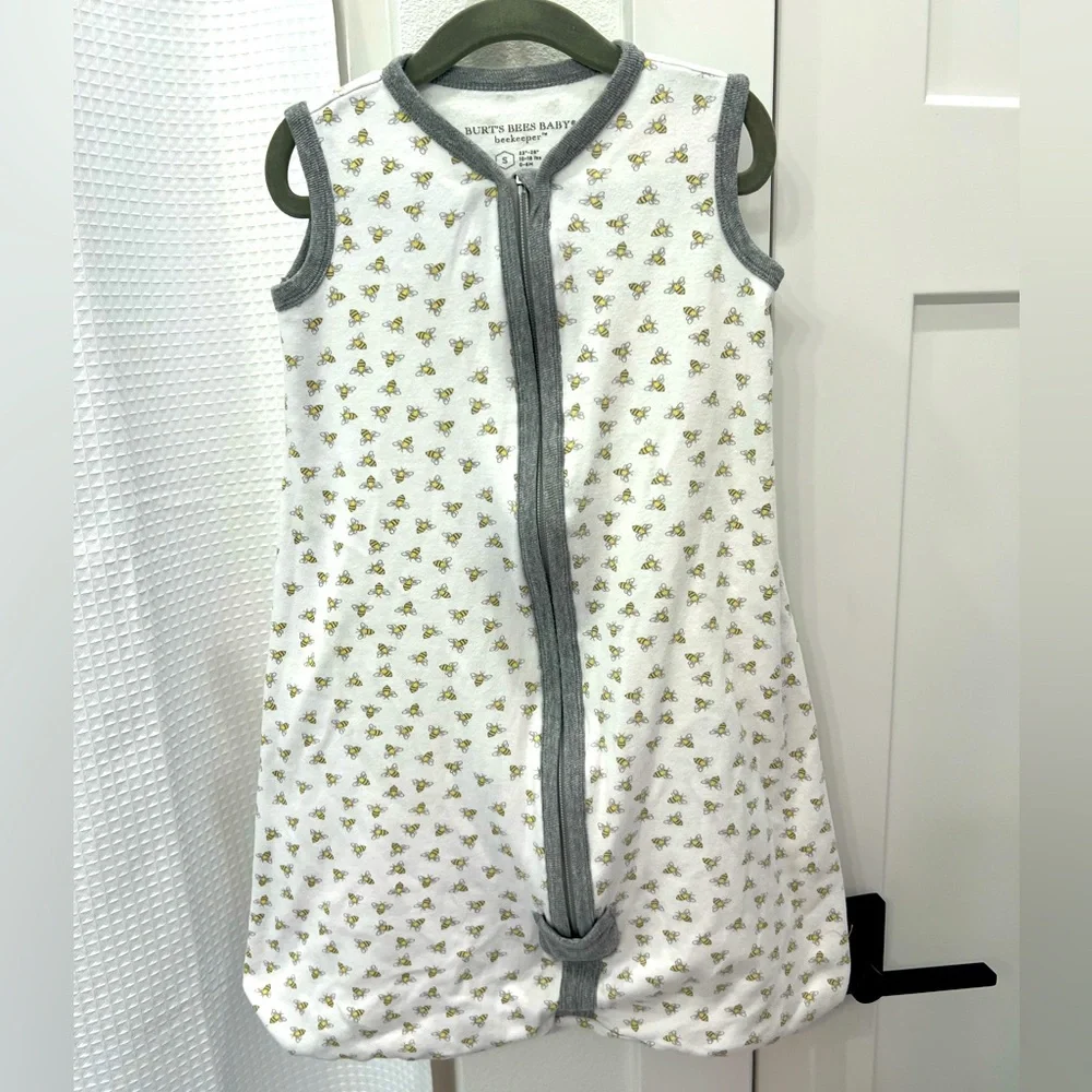 Burt’s Bees Unisex White and Gray Baby Sleep Sack